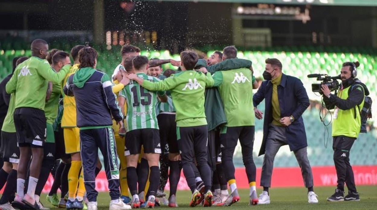 El gesto de Guardado en la celebración del Betis que enfada al sevillismo