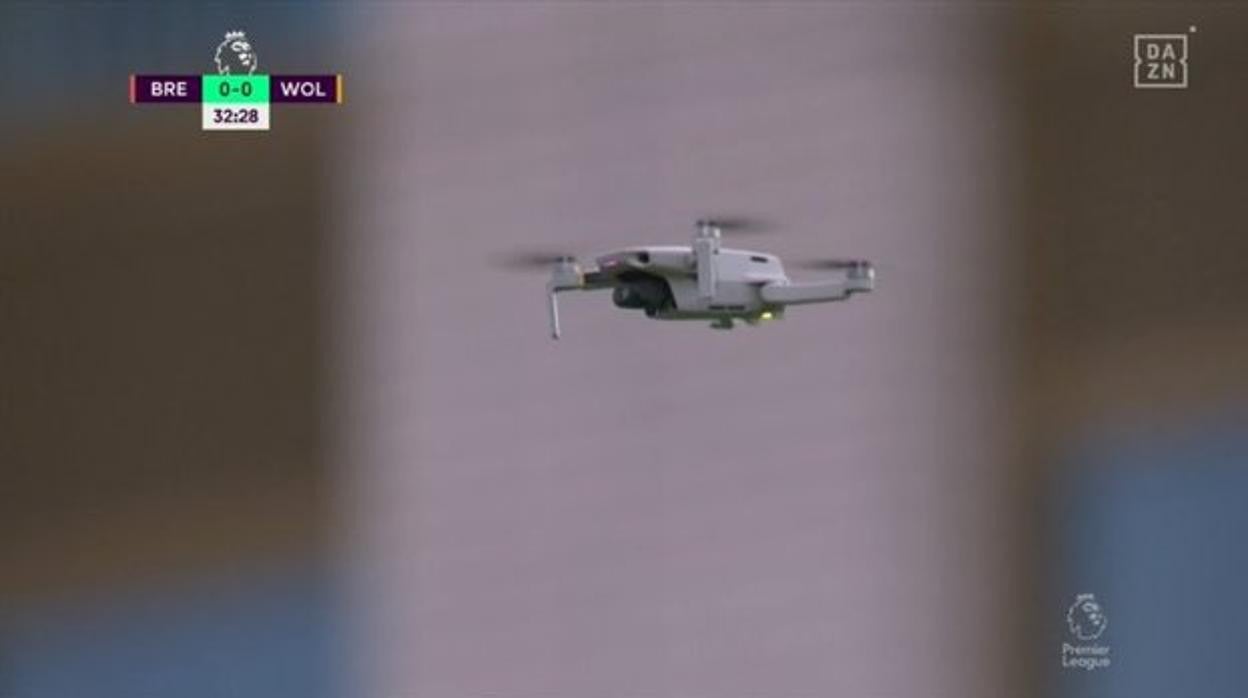 El Brentford-Wolves, 20 minutos parado por la amenaza de un dron sospechoso