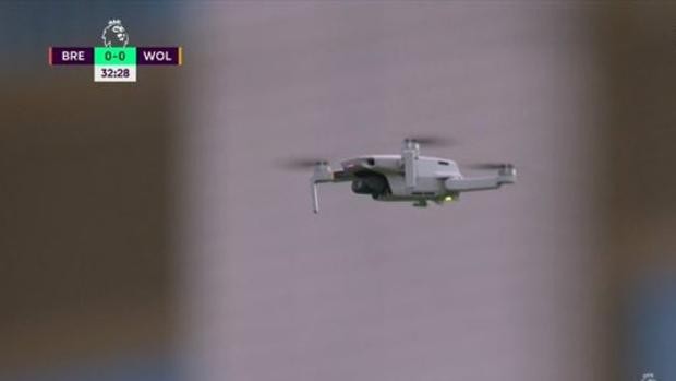 El Brentford-Wolves, 20 minutos parado por la amenaza de un dron sospechoso