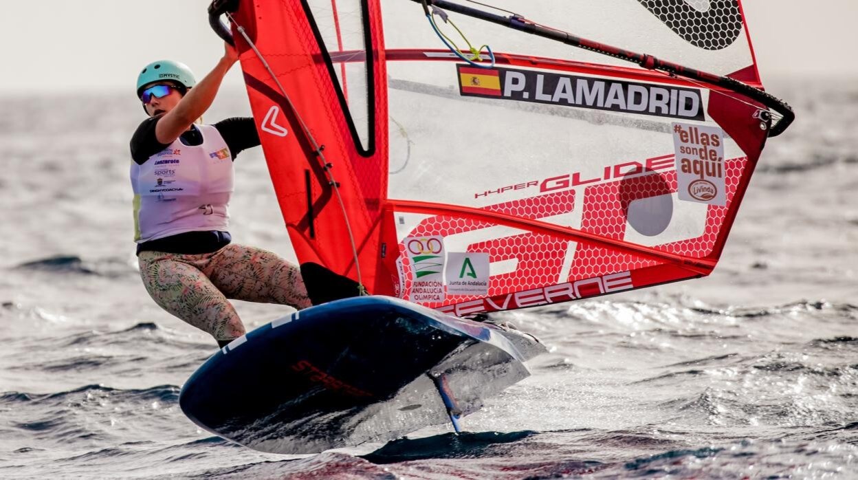 Pilar Lamadrid ya está en la final a tres de los Lanzarote iQFoil Games
