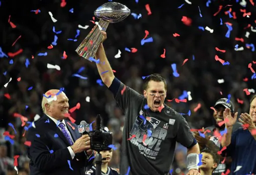 Tom Brady, la leyenda del fútbol americano, se retira