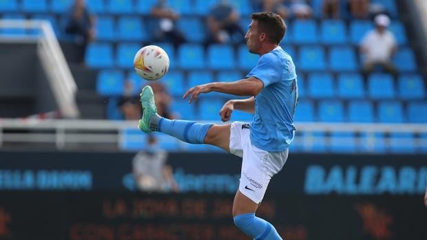 Castel rescata un punto para el Ibiza ante el Zaragoza