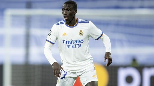 Mendy, lesionado, deja al Real Madrid cojo por la izquierda