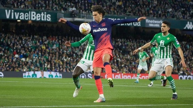 El Atlético baja al Betis de golpe