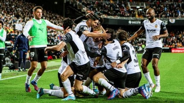 El Valencia hunde al Granada