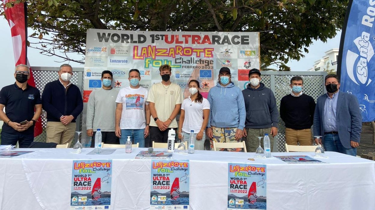 Se presentó la II Lanzarote Foil Challenge, la primera regata ultra del mundo sobre una tabla de windsurf