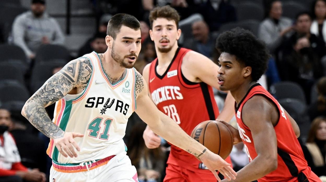 Juancho, en un partido con los San Antonio Spurs