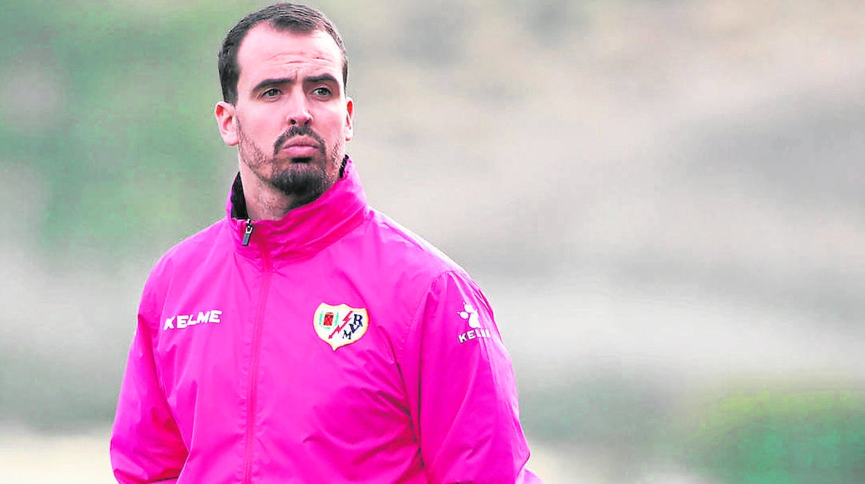 Carlos Santiso, técnico del Rayo femenino