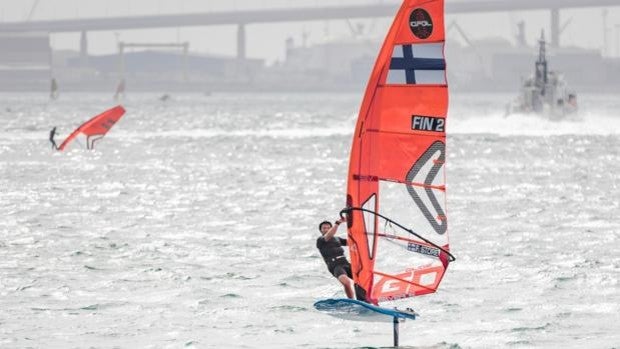 Pilar Lamadrid, Juan Cardona e Ignacio Baltasar, primeros líderes de las Copas de España de iQFOil