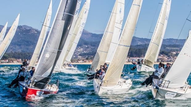 Jornada doble de la Liga de Invierno de J80 en Bayona