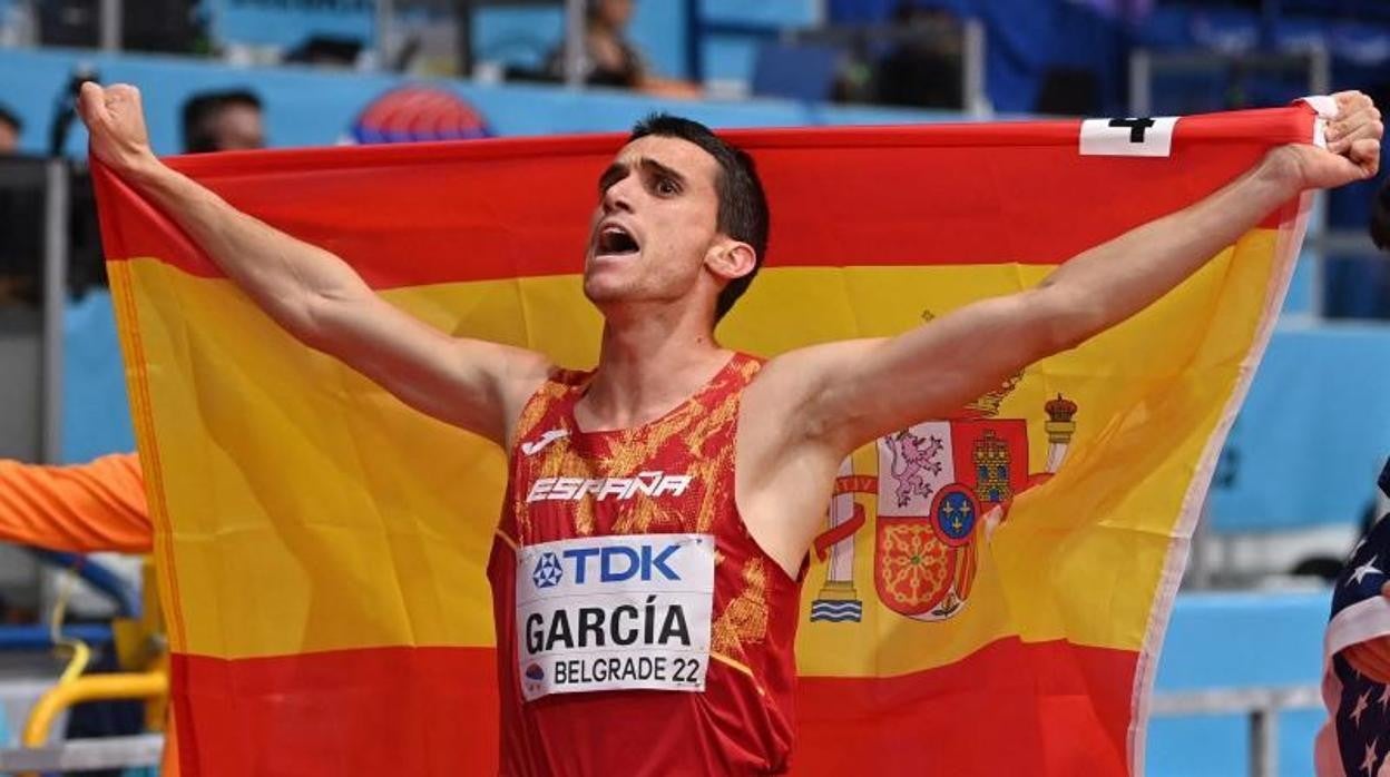 Mariano García, tras proclamarse campeón del mundo de los 800 metros en Belgrado