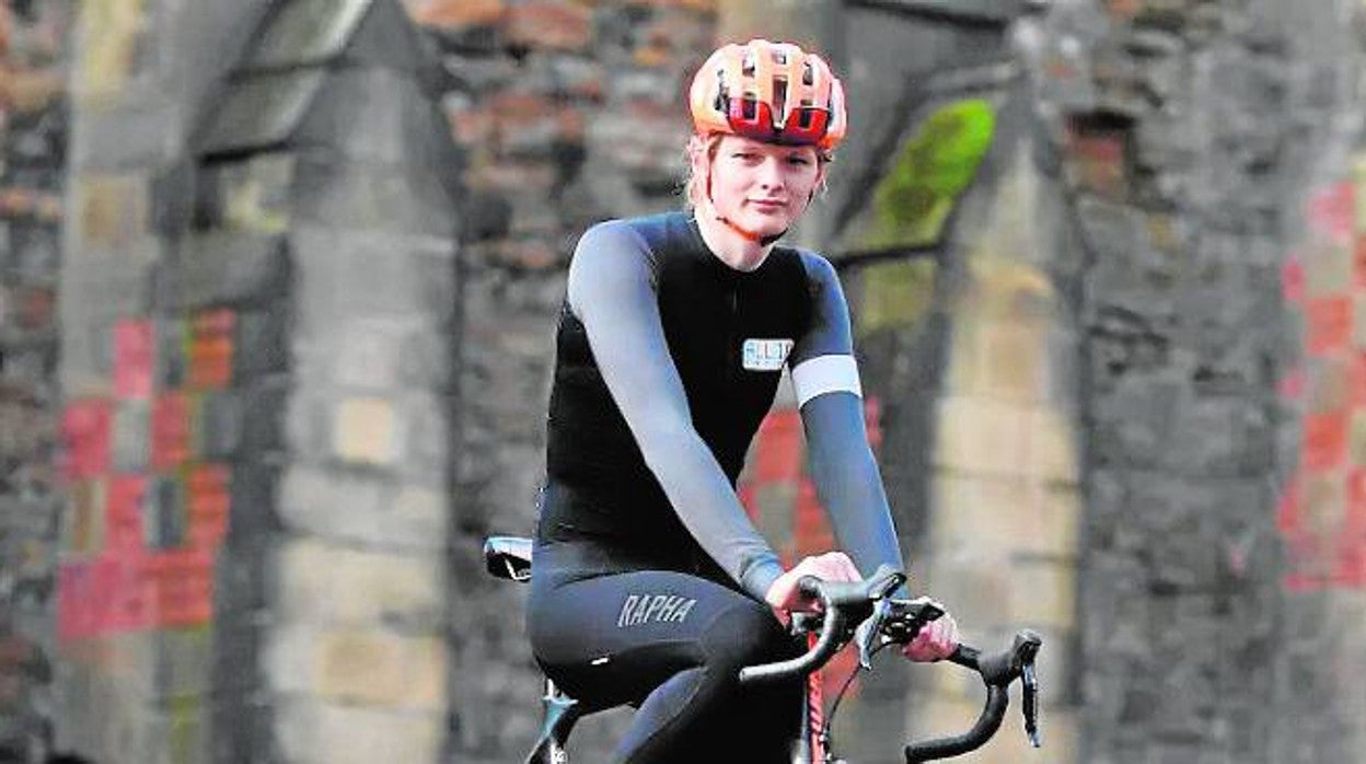 Emily Bridges, antes Zach, debutará en la categoría femenina tras su tratamiento hormonal