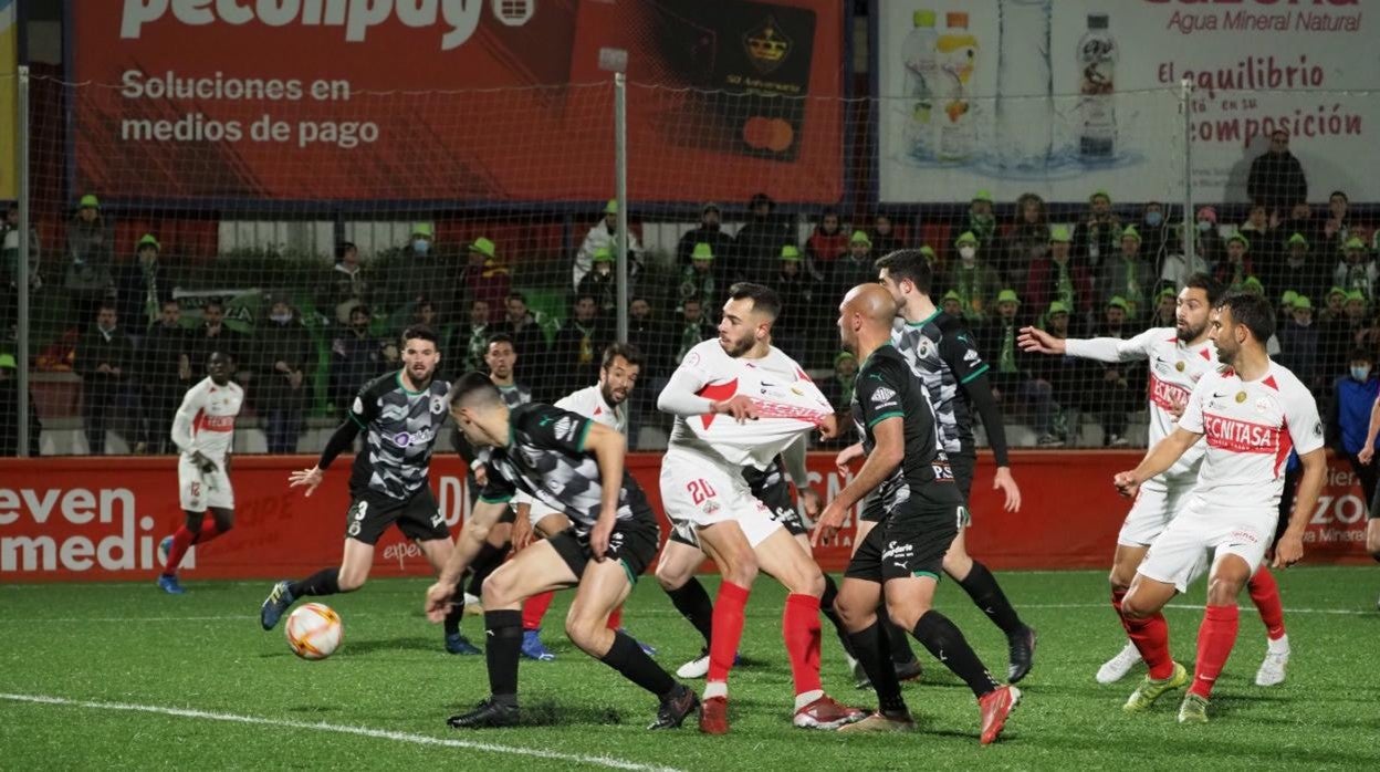 Partido entre el UD San Sebastián de los Reyes y el Racing de Santander