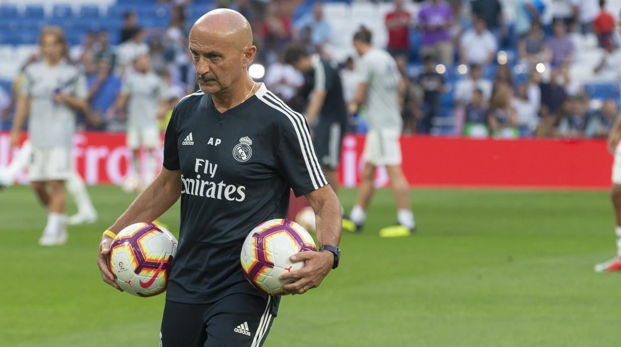 Antonio Pintus, en un calentamiento del Real Madrid