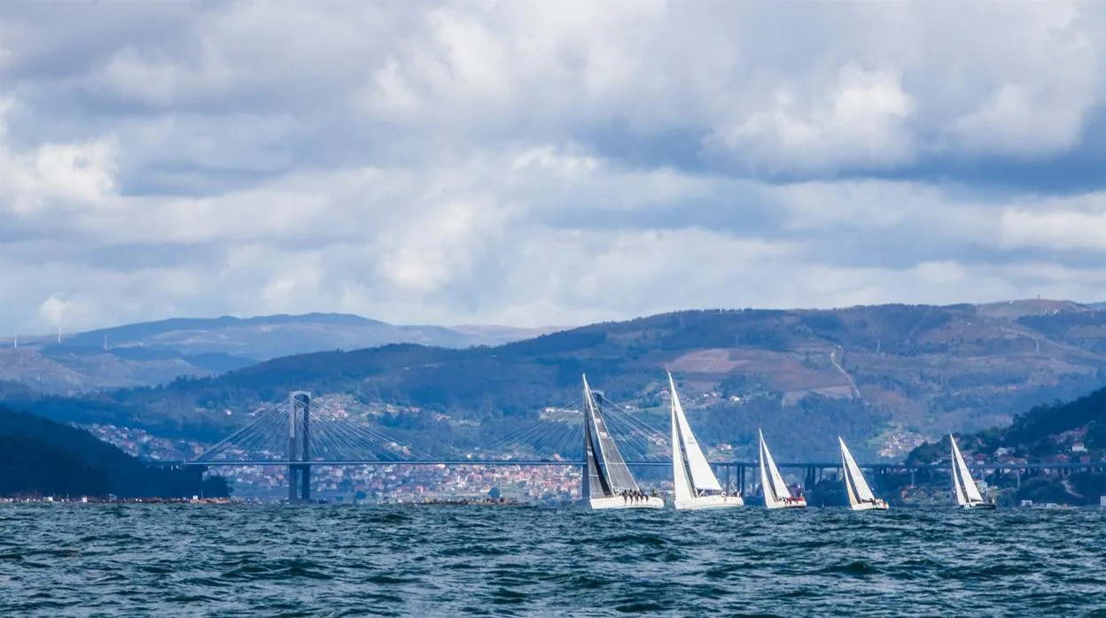 Los barcos del Real Club Náutico de Vigo y el Monte Real se impusieron en el Trofeo Comunica