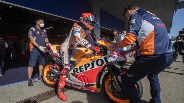 Marc Márquez vuelve a caerse