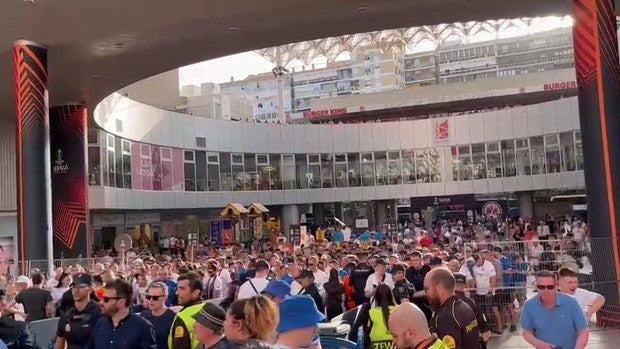 Ambientazo en Nervión para la final entre Eintracht y Rangers