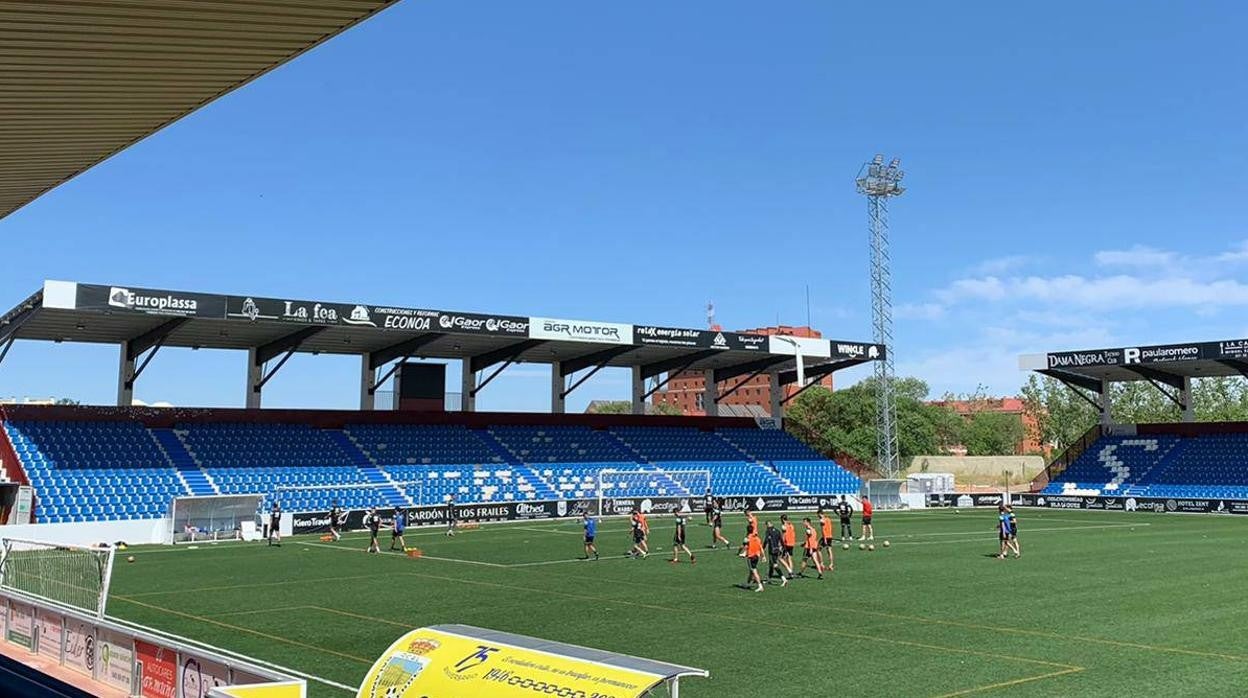 Entrenamiento de Unionistas en el estadio Reina Sofía