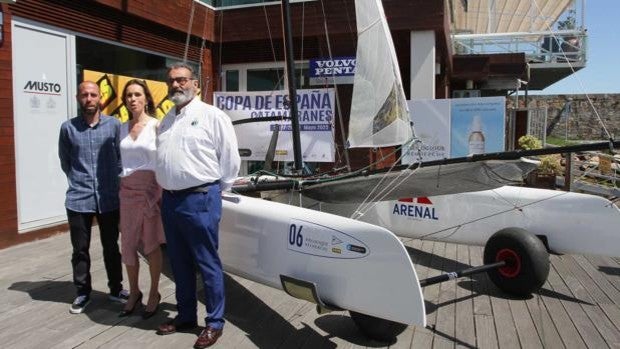 Se presentó en Marina Coruña la Copa de España de catamaranes