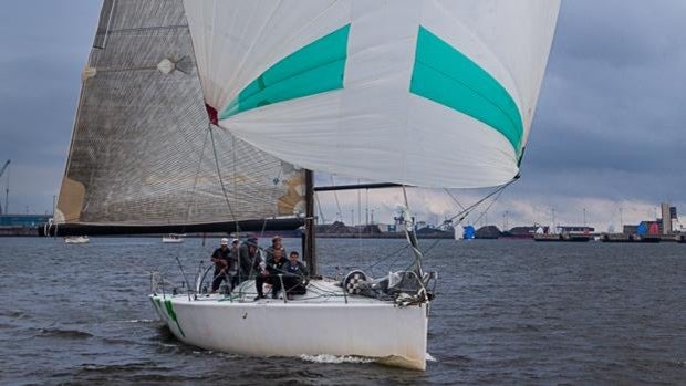 El Maitena se apunta en el Abra la Regata SURNE-Trofeo Eskarra