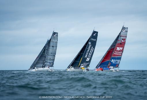 Los nueve primeros de la Sardinha Cup navegan apretados como sardinas