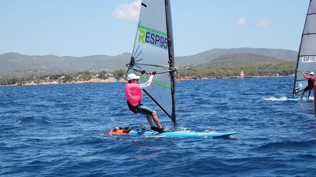 Paco Manchón y María Antonia Domínguez, terceros de España en la clase Raceboard