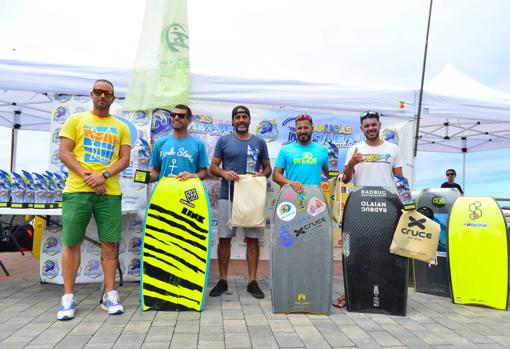 Ilenia Suárez y Jonathan Vega, Campeones de la liga Nacional Bodyboard de Arucas