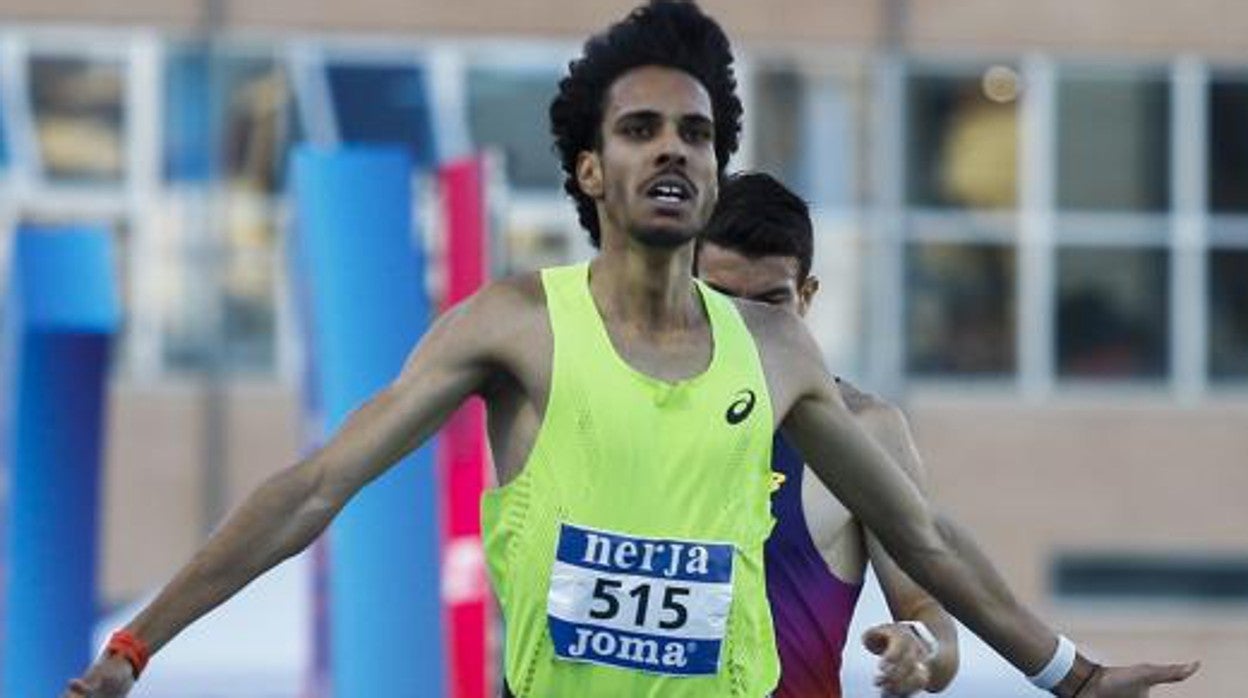 Mohamed Katir, durante la final del 5.000 en el Campeonato de España en Nerja