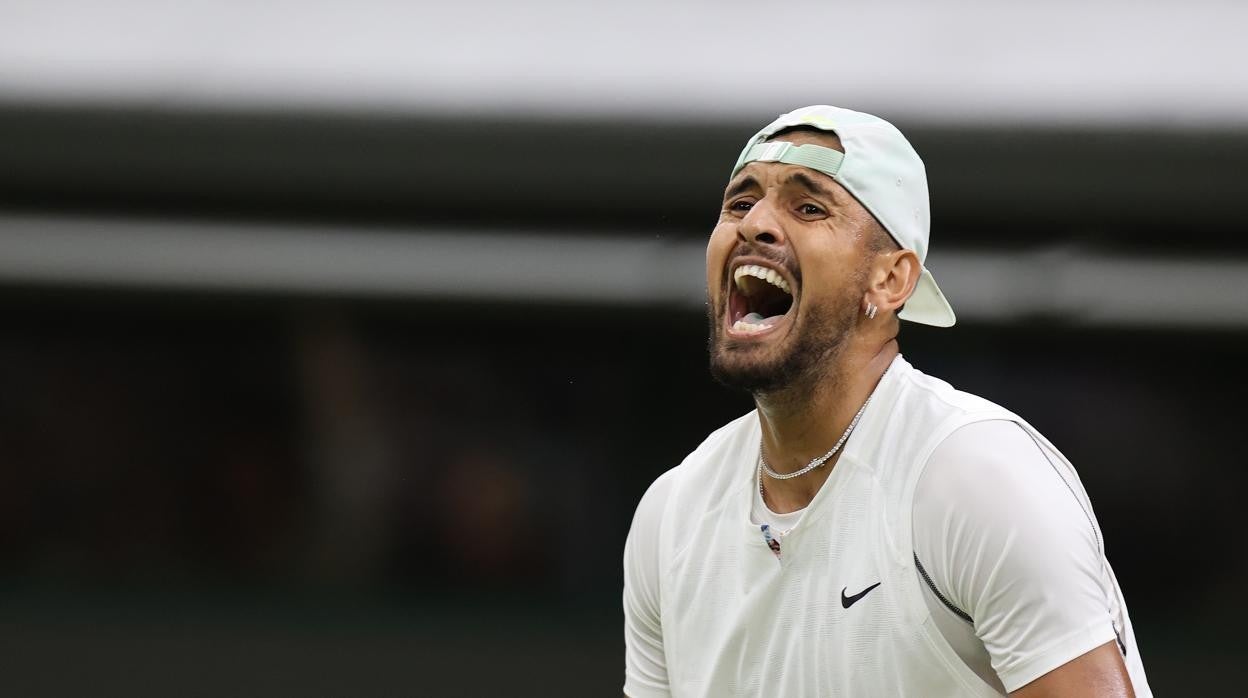 Tsitsipas enciende Wimbledon: «Kyrgios es un abusón con un lado demoníaco»