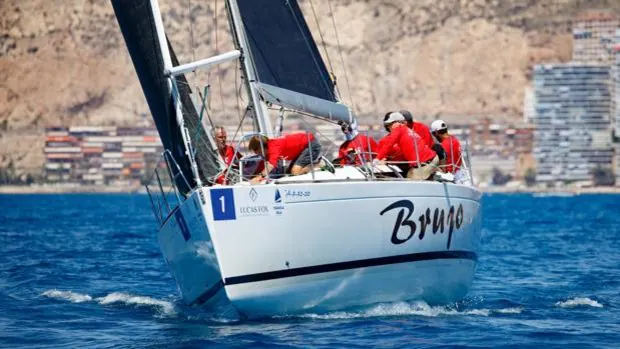 «Maverta» se impuso en la regata reina del Tabarca Vela Diputación de Alicante