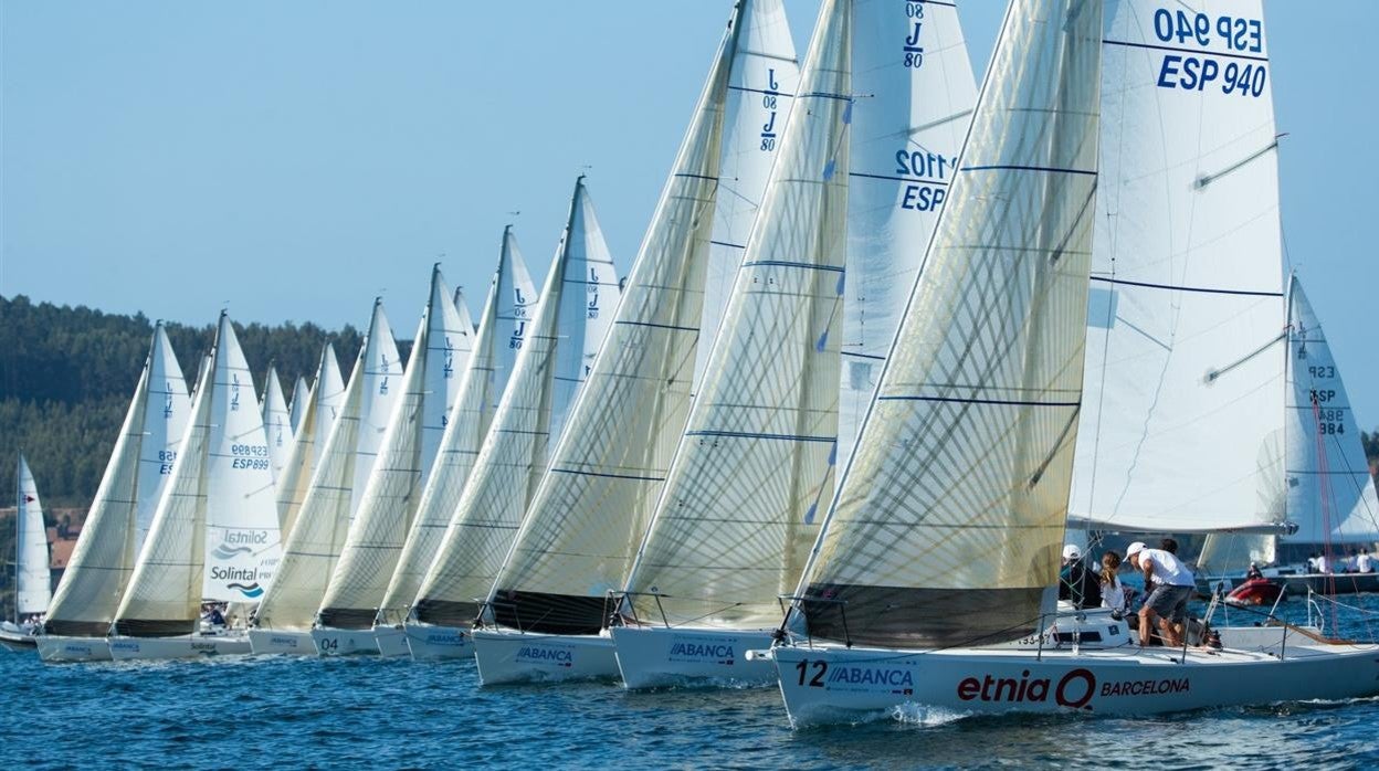 El «Xekmatt», primer líder del Trofeo Príncipe de Asturias