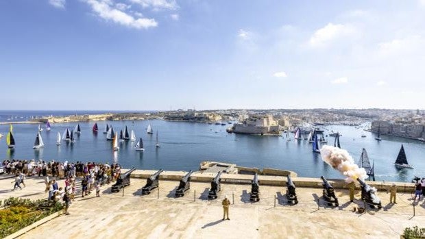 La Rolex Middle Sea Race comenzó en Malta con muy poco viento