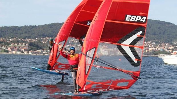 Tomás Vieito se impuso en el Campeonato Ibérico de Windsurf