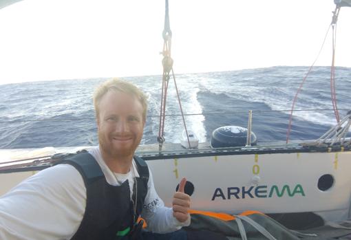 Francis Joyon finalizó la Route du Rhum en cuarta posición con el «IDEC Sport»