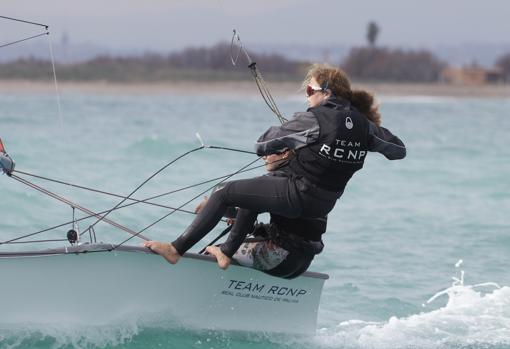 Mateo y Simón Codoñer acarician la Copa de España de 29er en Valencia