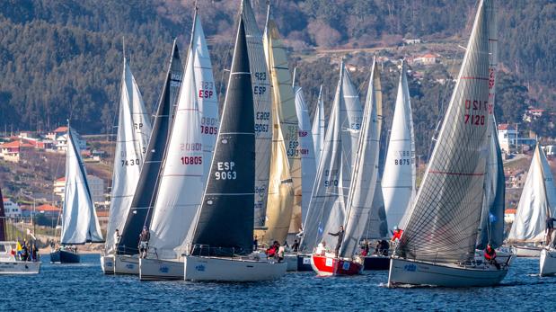 La flota de la Regata Interclubes retoma la competición este sábado en Beluso