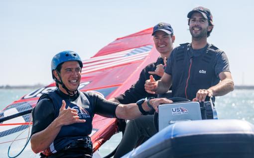 El americano Noah Lyons, ganador en Cádiz