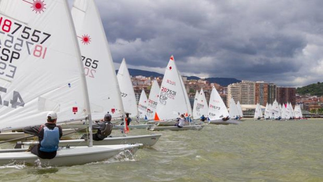 El Trofeo José Luis Azqueta comienza con más de 200 regatistas en su 21ª edición