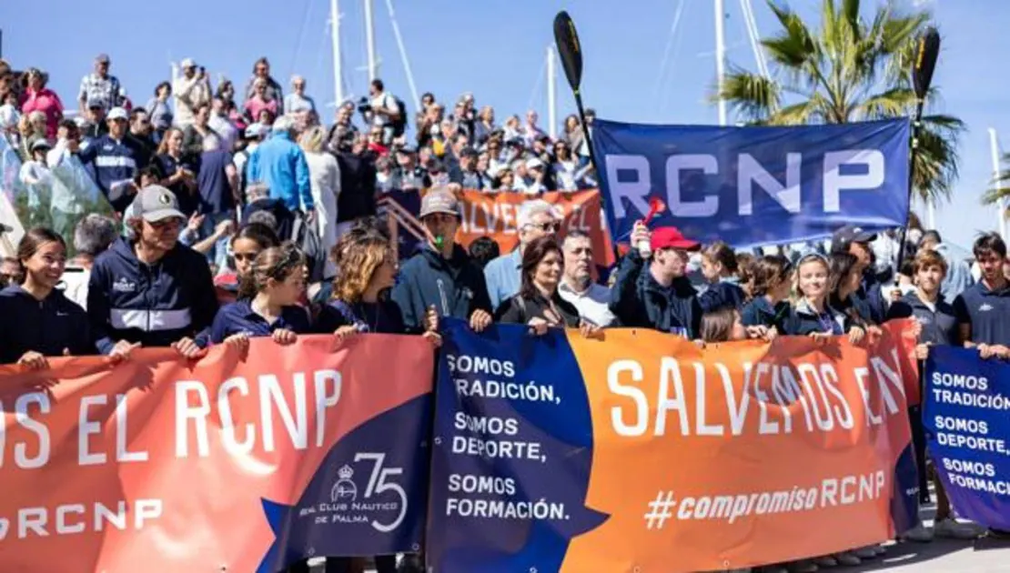 Manifestación en defensa del Real Club Náutico de Palma