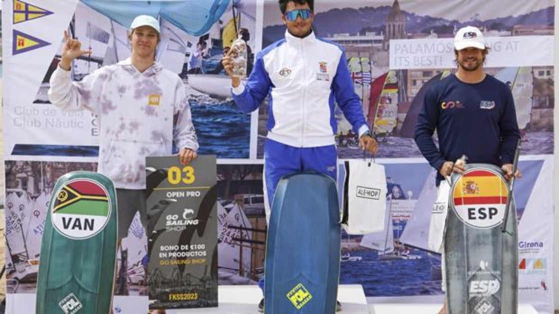 Podio Go Sailing Shop FKSS 2023 Palamos: 1) Lorenzo Boscheti (ITA), 2) Bernat Cortes (ESP), 3) Mikkail Novikov (VAN).