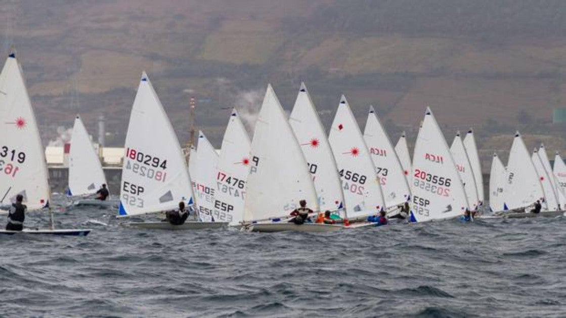 Las aguas vizcaínas del Abra acogen la Copa España ILCA 6