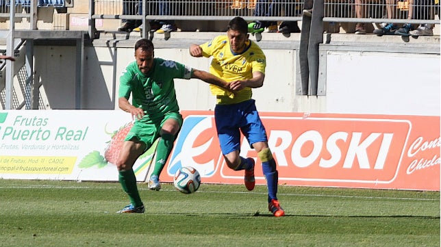 El Cádiz echa la mano prometida a una Balona que puede alcanzar el ‘play off’