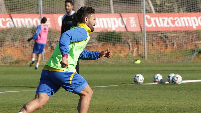 Kike Márquez: «Me da mucho coraje que digan que nos pesó el ambiente»