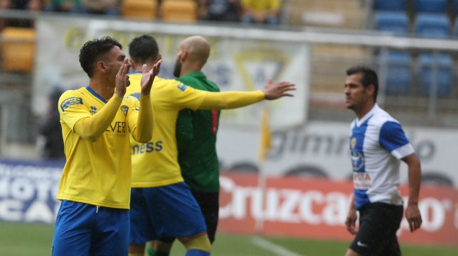 Cádiz CF-Hércules (1-0): El Cádiz CF rasca y sigue buscando el ascenso