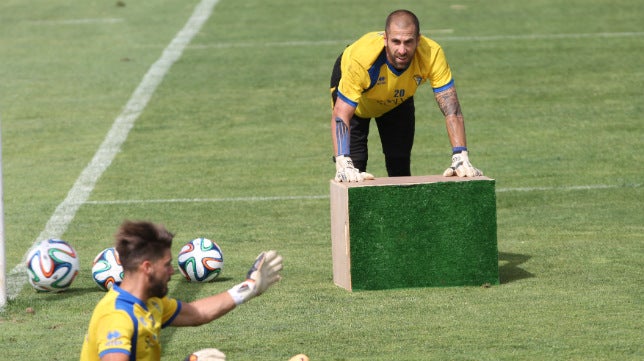 Aulestia y Óscar Rubio ponen fin a su etapa en el Cádiz CF