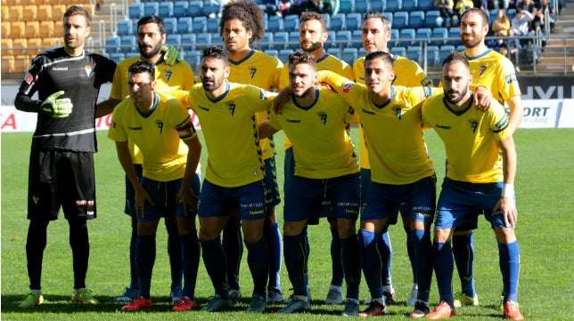 Hoy lunes se conocerán a los primeros descartados del Cádiz CF