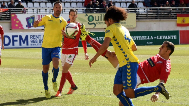 Los jugadores del Cádiz CF, uno a uno: Aridane, la base desde donde se edificó la remontada