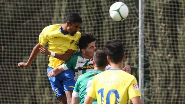 Cádiz CF B. Mantener el liderato pasa por vencer en La Palma