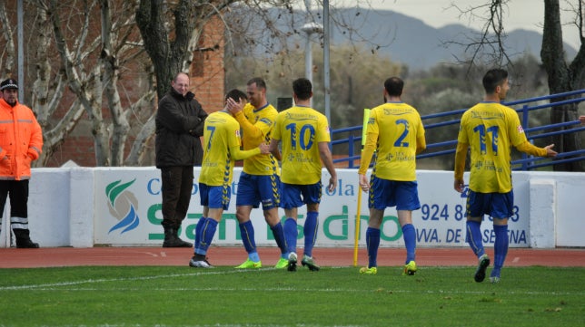 El Cádiz CF marcó al fin más de un gol a domicilio pero no valió para ganar