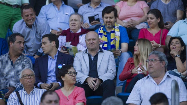 Pepe Mel y Jose María del Nido Carrasco, presentes en el palco de Carranza